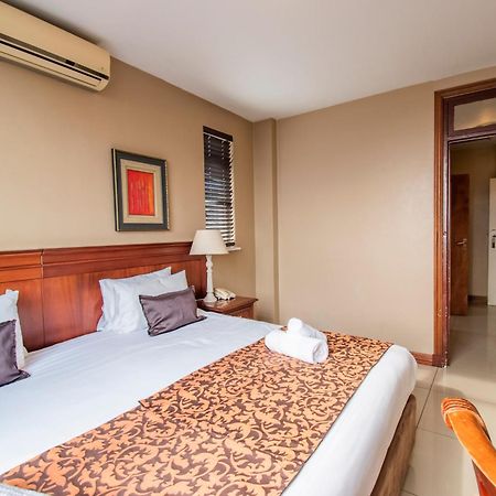 Emakhosini Hotel On East Durban Buitenkant foto