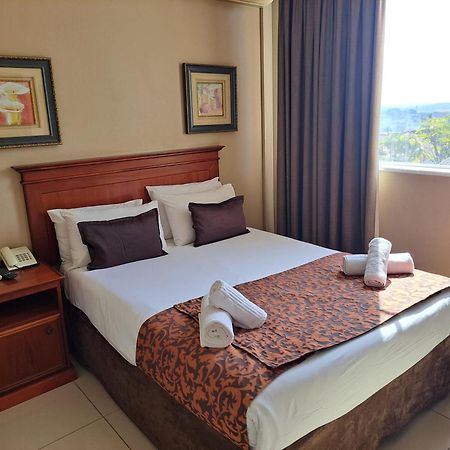 Emakhosini Hotel On East Durban Buitenkant foto